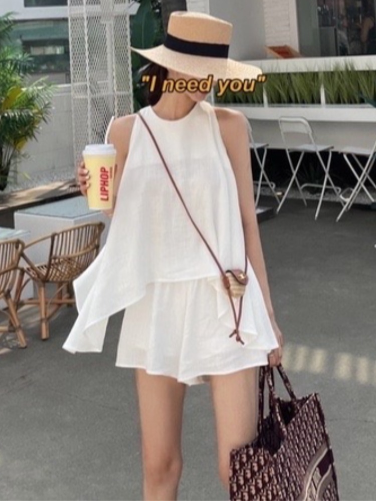 Street Fashion Now - おしゃれなノースリーブワイドヘムベストとレディースゴムウエストショートパンツの夏用ツーピースセット、ストリートスタイルが今トレンドです