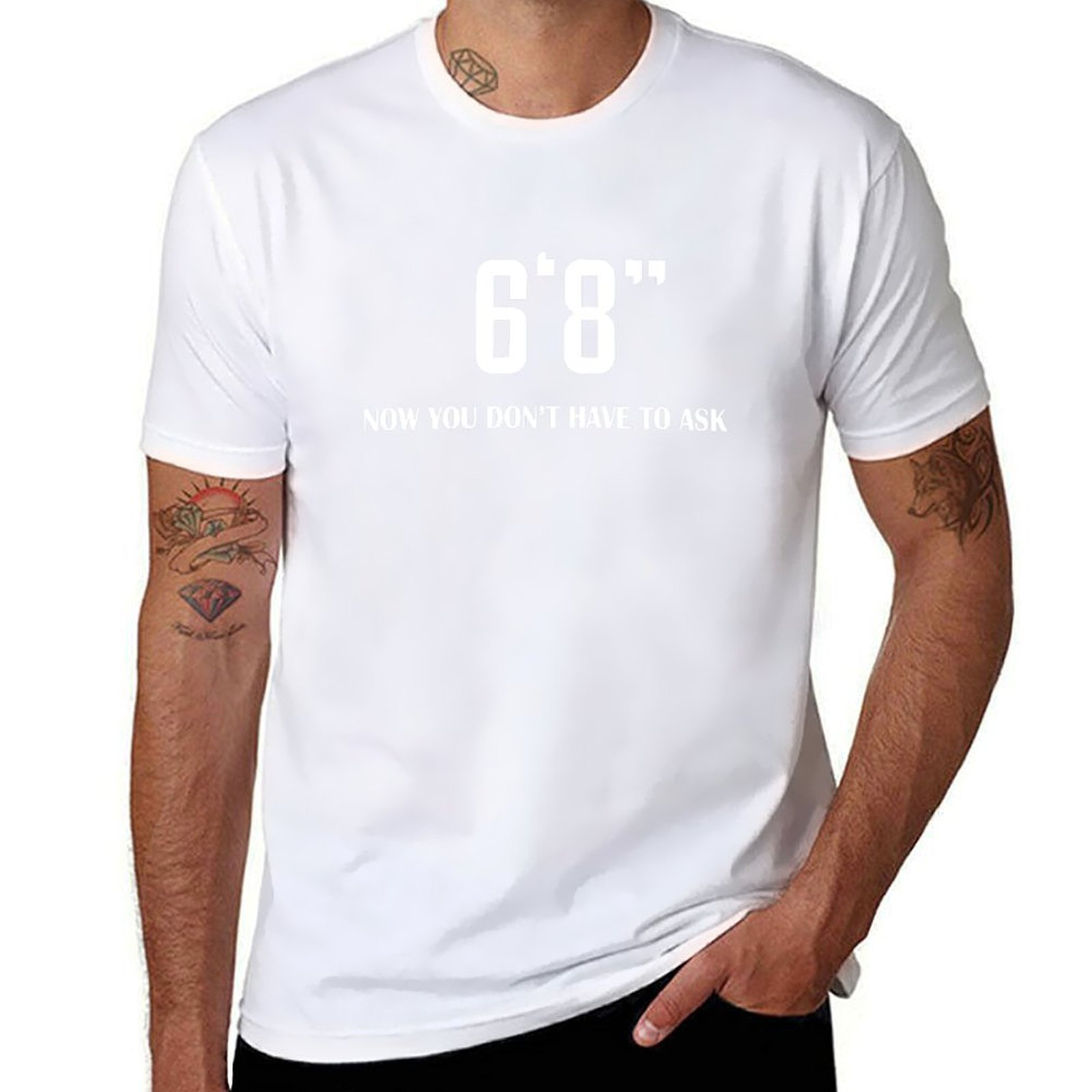 Street Fashion Now - 6フィート8インチの人々に質問するのは問題ではありません。今すぐTシャツを手に入れましょう。ストリートファッションカジュアルTシャツ。