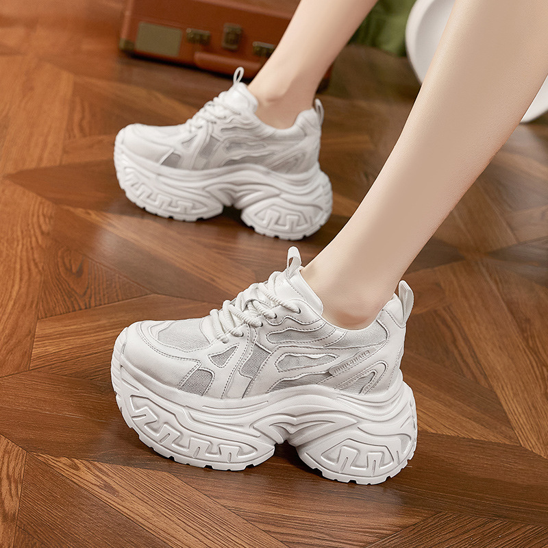 レディースファッション 厚底プラットフォームスニーカー 通気 - Chunky Sneaker Platform のレビューと価格